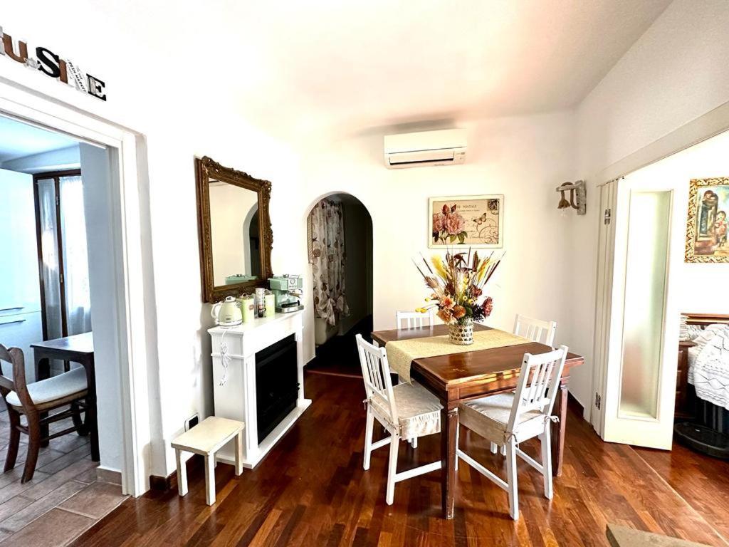 Casa Danila Apartman Quercianella Kültér fotó